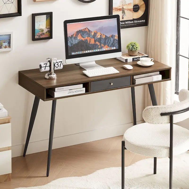 Bureau du milieu du siècle avec ports USB et prise de courant, bureau d'étude moderne avec tiroirs, bureau d'ordinateur pour la maison