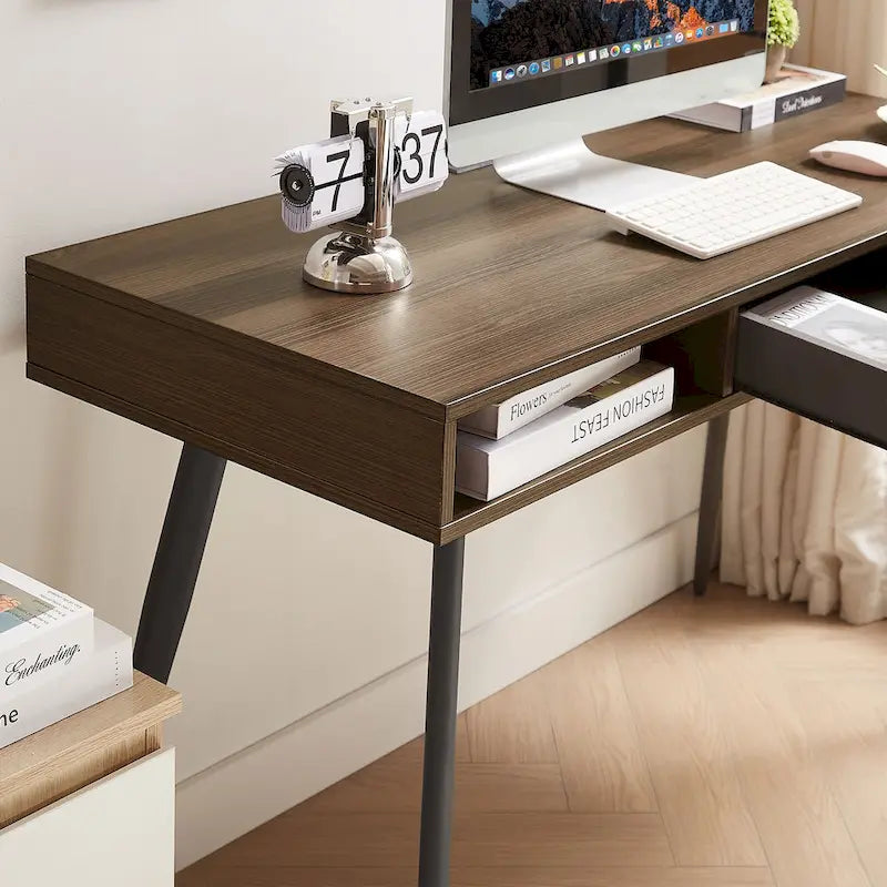 Bureau du milieu du siècle avec ports USB et prise de courant, bureau d'étude moderne avec tiroirs, bureau d'ordinateur pour la maison