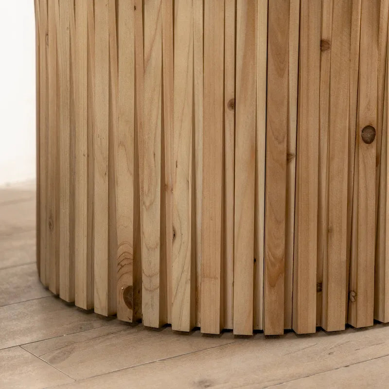 Table basse cylindrique de style rétro avec motif en relief texturé vertical