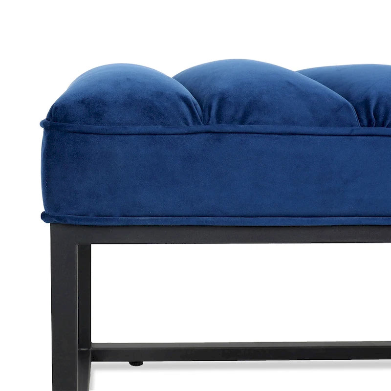 Banc capitonné avec piètement en métal moderne pour chambre ou entrée